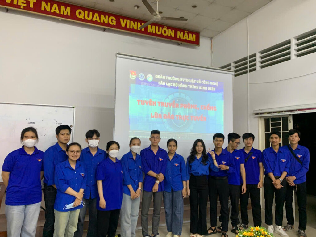 CLB Hành Trình Sinh Viên tổ chức buổi tuyên truyền phòng chống lừa đảo trực tuyến năm 2025